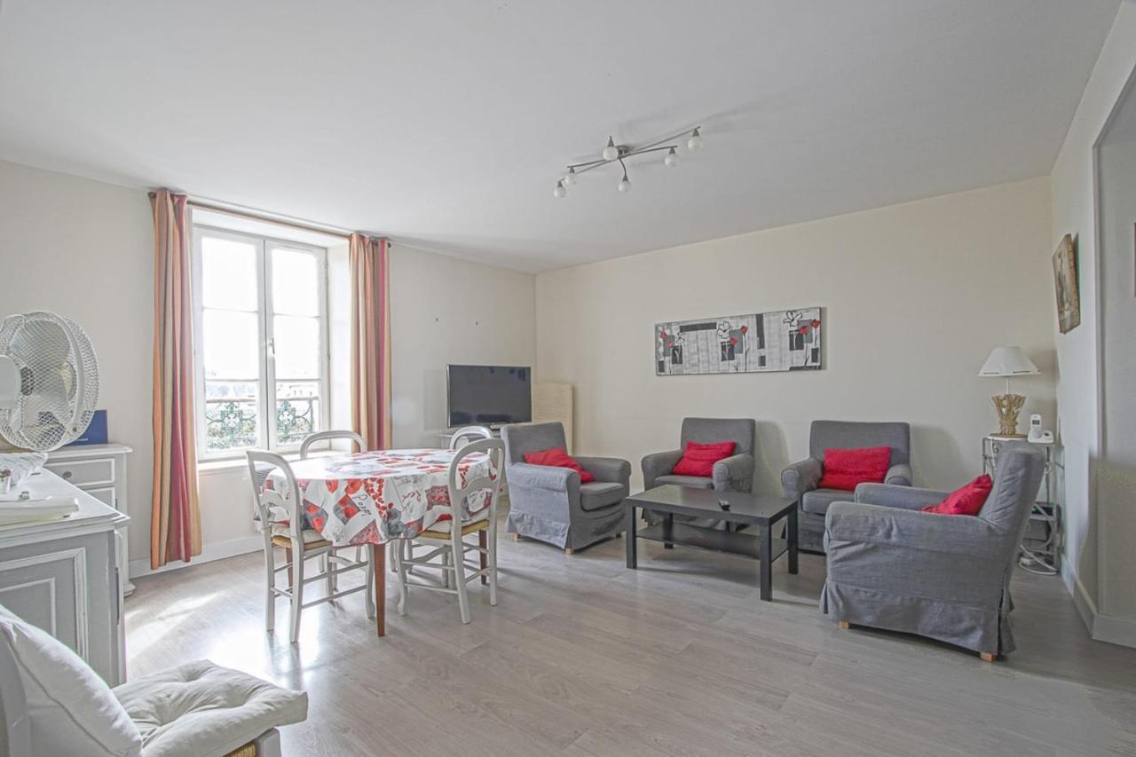 Ike'S Deluxe Apartment In באיו מראה חיצוני תמונה